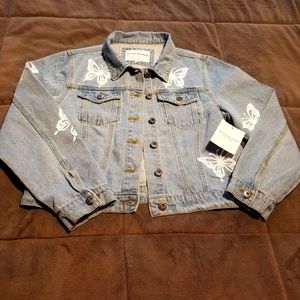 THE STYLE BETWEEN US jean jacket size medium BRAND NEW